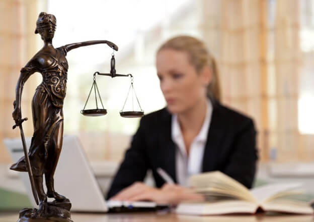 9 Main Characteristics of a Good Lawyer - SmallBizDaily