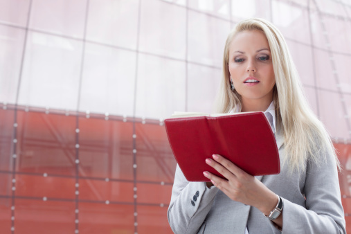 ThinkstockPhotos-452416457 reading