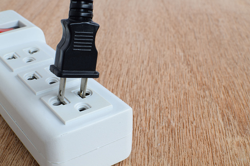 thinkstockphotos-488215938 unplug
