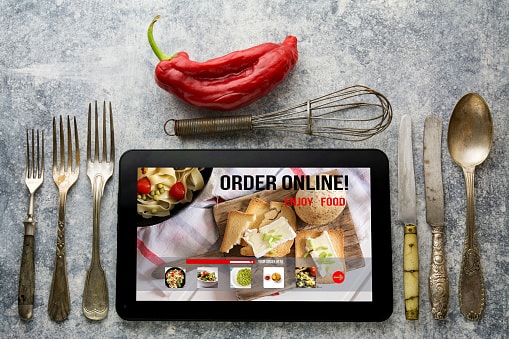 ThinkstockPhotos-598918810-min restaurant
