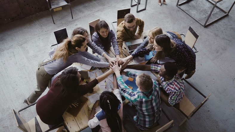 ThinkstockPhotos-681739776-min employees