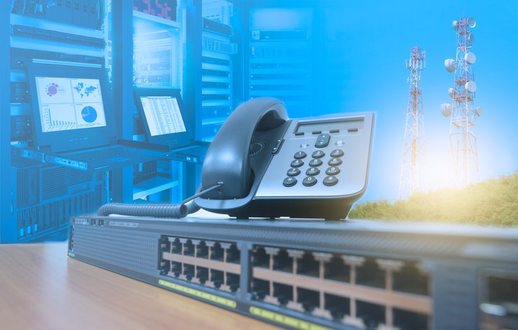ThinkstockPhotos-856279556-min pbx systems