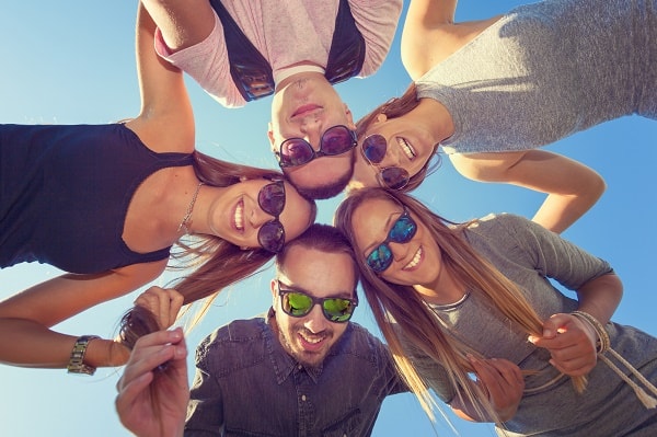 people in sunglasses ThinkstockPhotos-513110200 (002)-min march