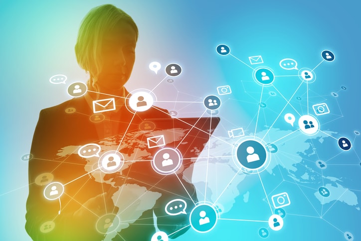 ThinkstockPhotos-875512464-min social media