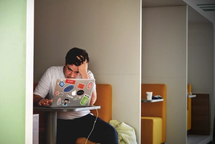 tim-gouw-68319-unsplash-1(1) unemployment benefits