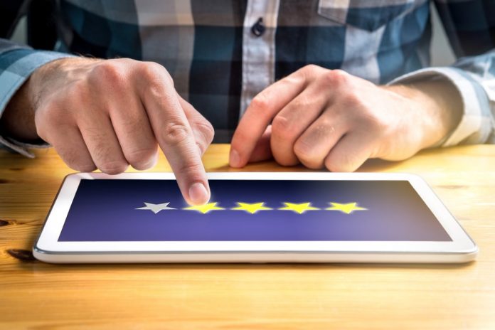 shutterstock_752707015-min customers