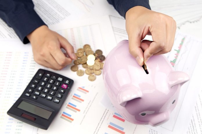 shutterstock_503061316-min money