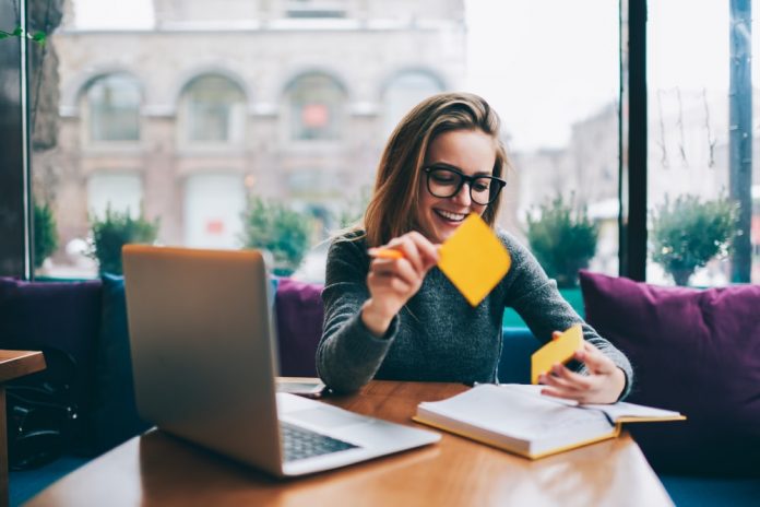 shutterstock_744424510-min startup