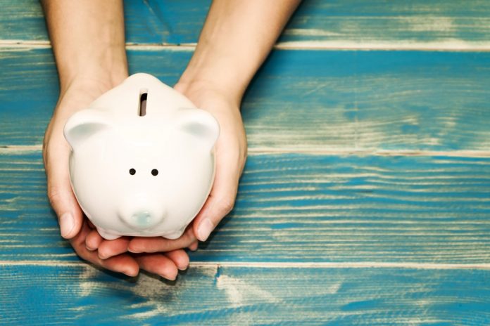 shutterstock_618026519-min saving money