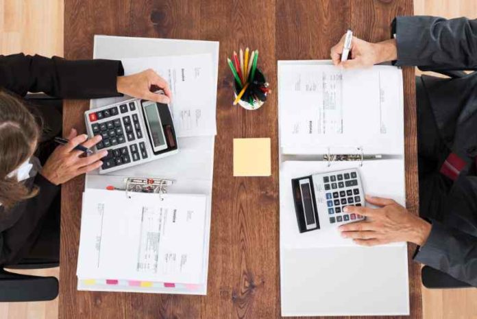 shutterstock_587381798 (1) business