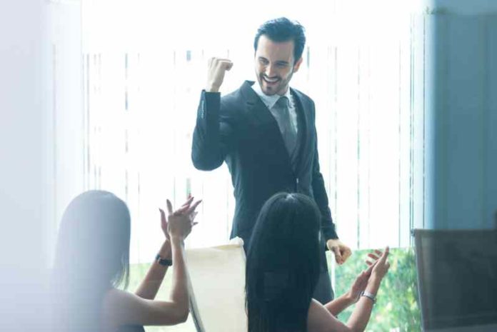 shutterstock_679916008 (1) business