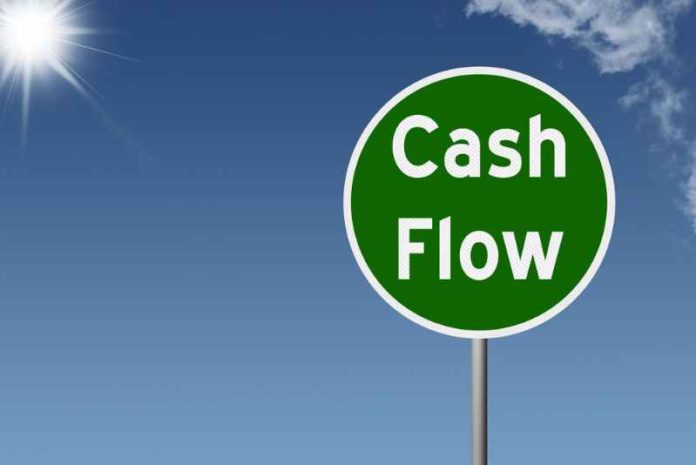 shutterstock_389981302 (1) cash flow