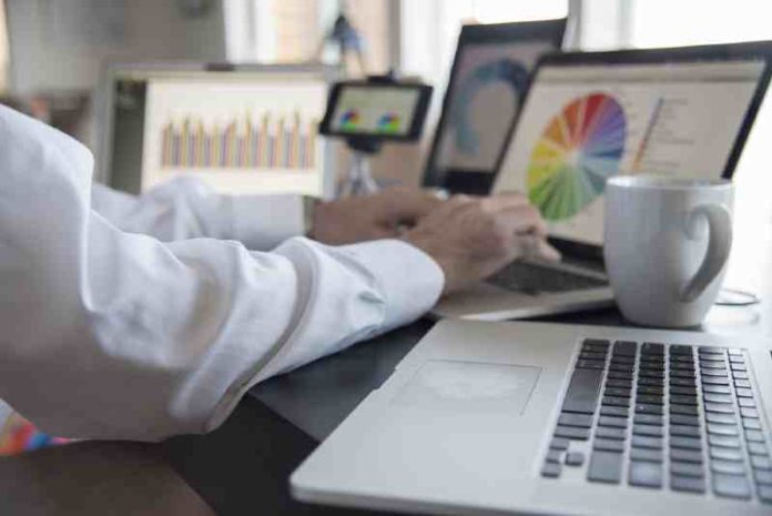 shutterstock_512971564 (1) business