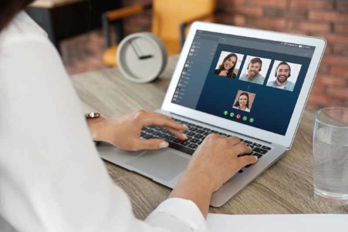 shutterstock_1390309433 (1) videoconferencing