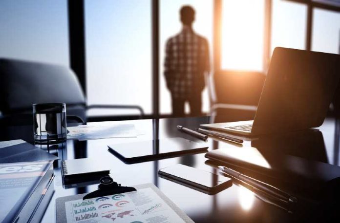 shutterstock_325800014 (1) office