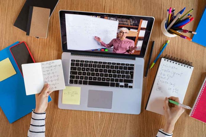 shutterstock_1676998303 (1) e-learning