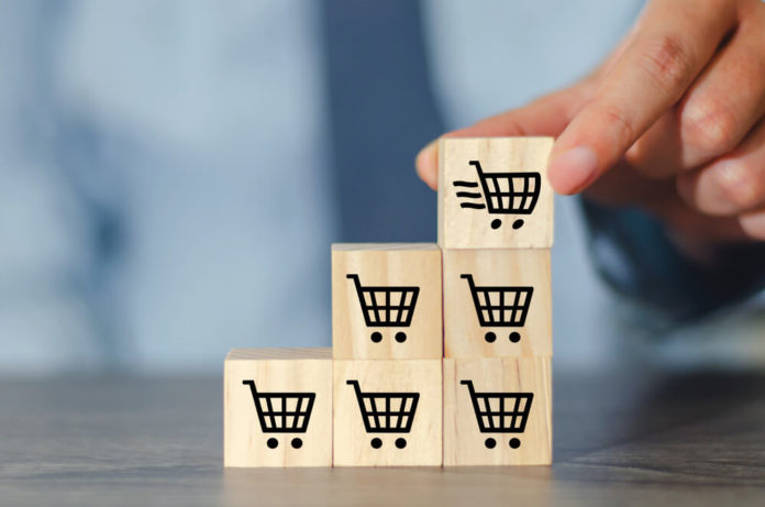 shutterstock_1716136303 (1) e-commerce